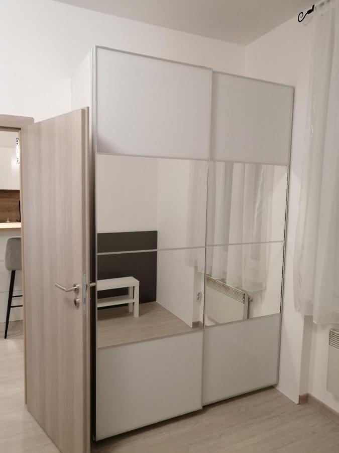 Evita Apartment Karlovac Extérieur photo
